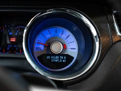 Used 2013 Ford Mustang GT Premium RWD image 29