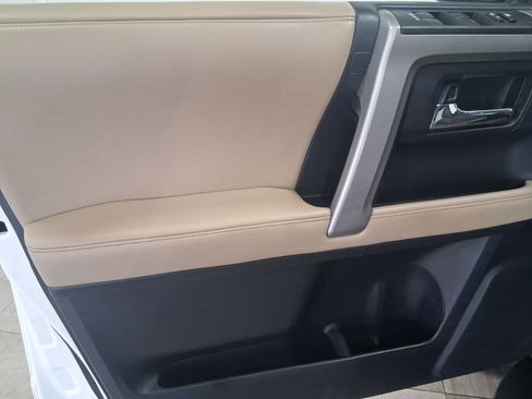 Used 2015 Toyota 4Runner SR5 RWD image 19