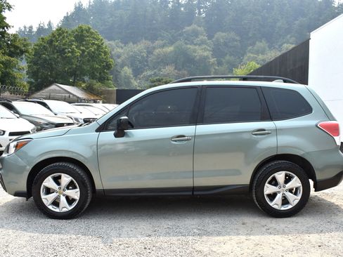 Used 2017 Subaru Forester 2.5i w/ Alloy Wheel Package AWD/4WD image 9