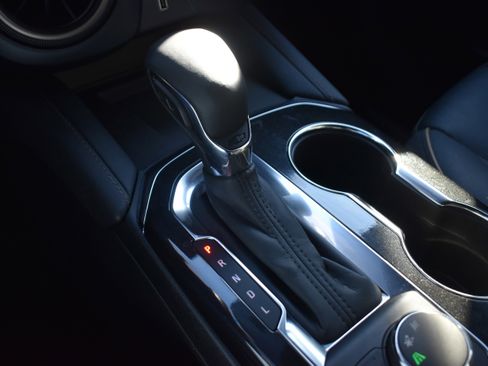 Used 2023 Chevrolet Blazer Premier image 26