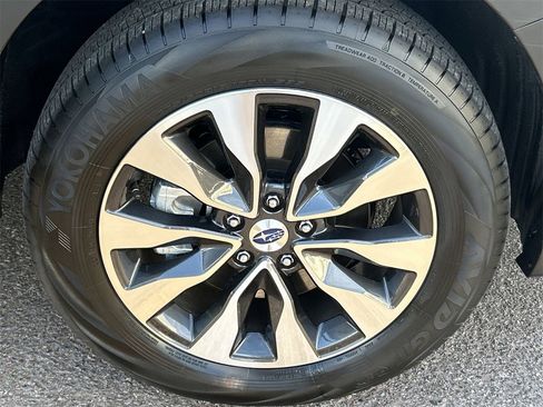 Certified 2025 Subaru Outback Limited image 7