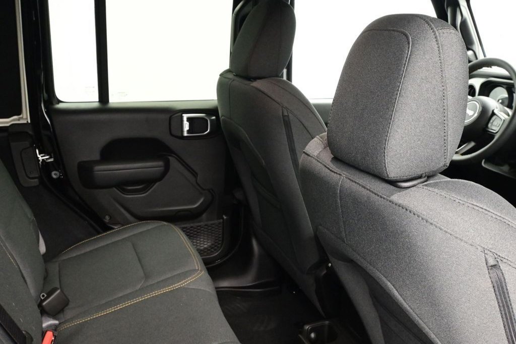 Used 2024 Jeep Wrangler Unlimited Sport AWD/4WD image 36