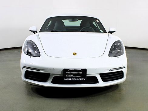 Used 2024 Porsche 718 Cayman image 10