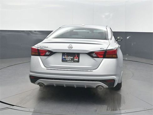 Used 2022 Nissan Altima 2.5 SV w/ SV Premium Package image 31