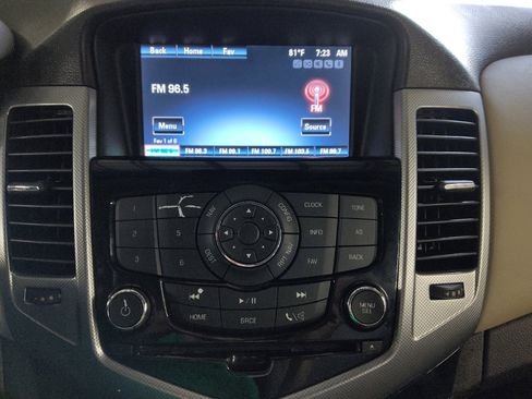 Used 2013 Chevrolet Cruze LTZ image 25