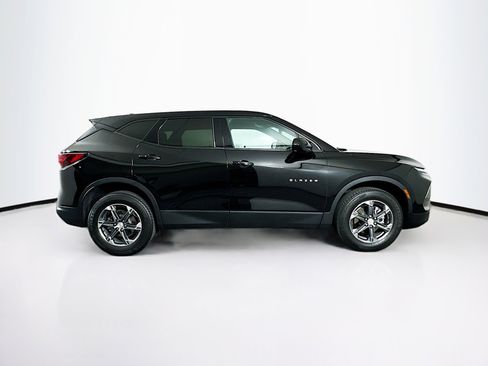 Used 2025 Chevrolet Blazer LT image 10