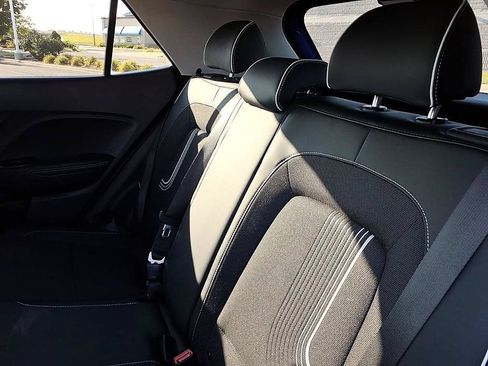 Used 2024 Hyundai Venue Limited FWD image 17