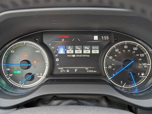 Used 2022 Toyota Venza XLE image 11