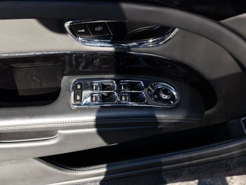 Used 2020 Bentley Mulsanne RWD image 23