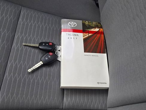 Used 2017 Toyota Tacoma SR5 w/ Tow Package image 11