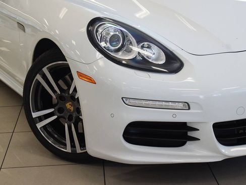 Used 2016 Porsche Panamera AWD/4WD image 4
