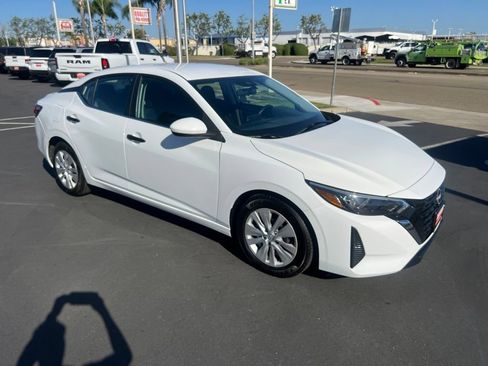 Used 2025 Nissan Sentra S FWD image 14