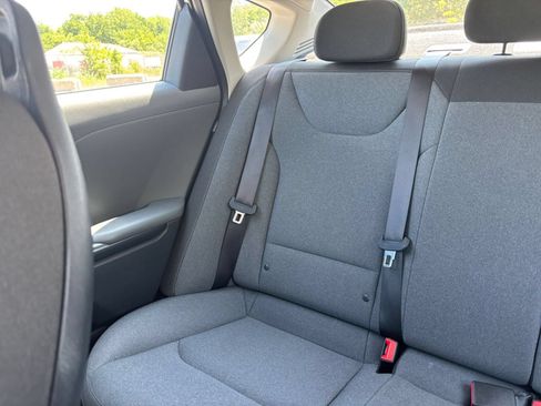 Used 2025 Kia K4 FWD image 39