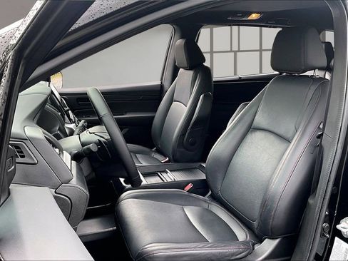 Certified 2024 Honda Odyssey Sport image 21