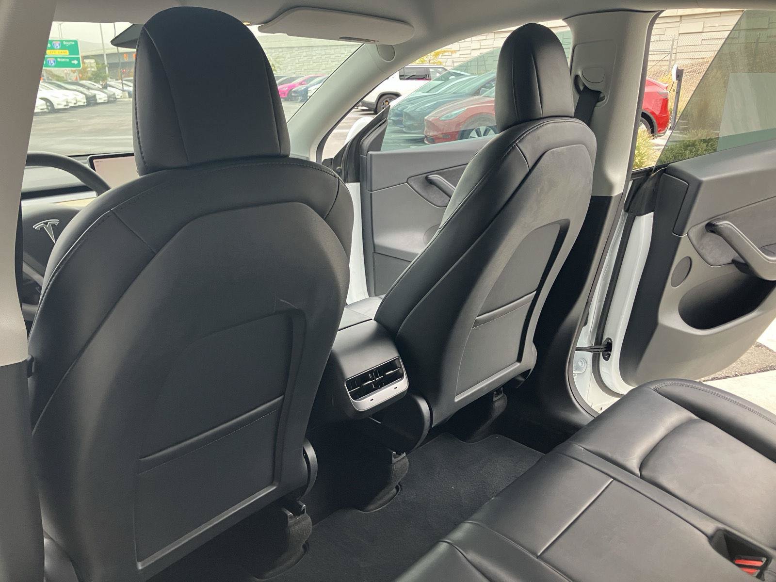 Used 2022 Tesla Model Y Long Range AWD/4WD image 15