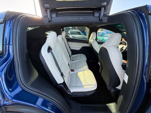 Used 2023 Tesla Model X image 28