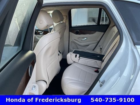 Used 2018 Mercedes-Benz GLC 300 4MATIC image 27