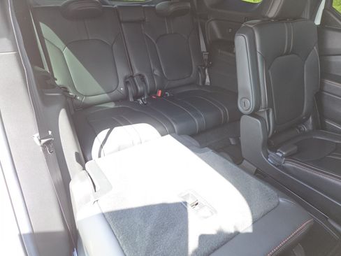 Used 2025 Honda Pilot TrailSport image 22