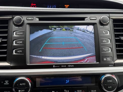 Certified 2018 Toyota Highlander XLE image 36