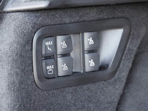 Used 2026 BMW X7 xDrive40i w/ Executive Package image 42