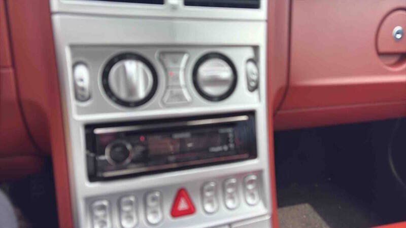 Used 2007 Chrysler Crossfire Limited RWD image 12