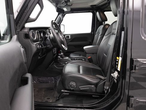 Used 2022 Jeep Gladiator Overland w/ Popular Equipment Package image 24