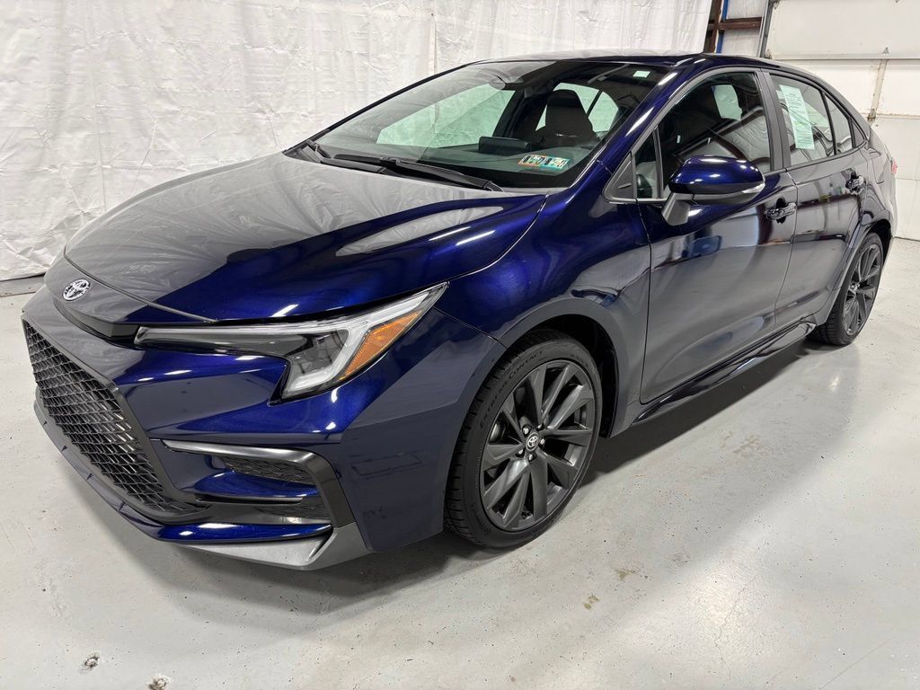 Used 2026 Toyota Corolla SE FWD image 3