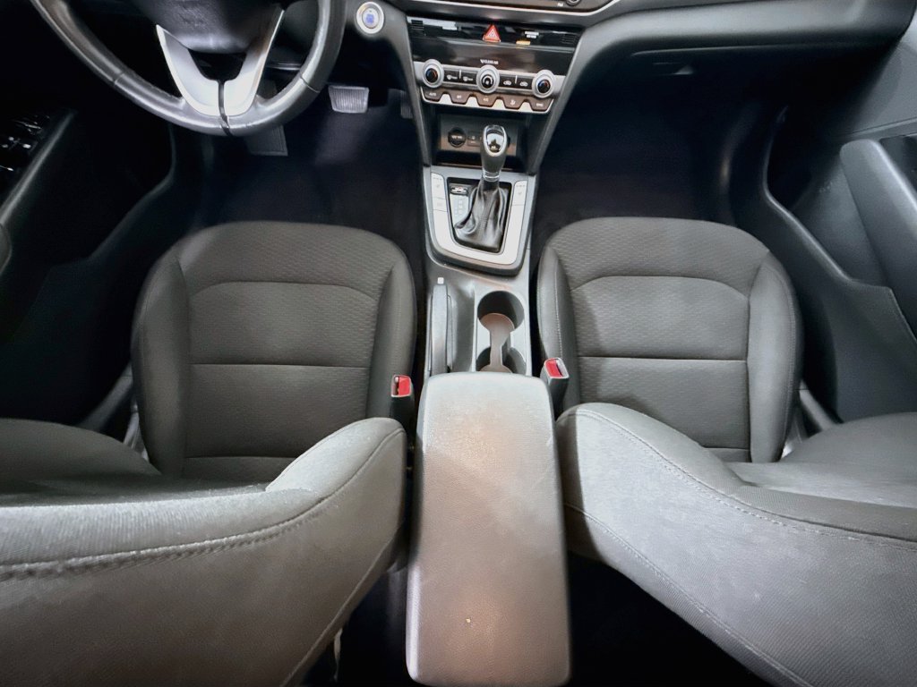 Used 2020 Hyundai Elantra Value Edition w/ Cargo Package (C1) FWD image 16