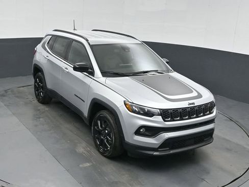 New 2026 Jeep Compass Latitude AWD/4WD image 37