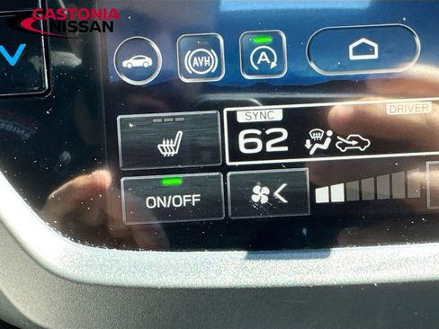 Used 2025 Subaru Forester Premium image 21