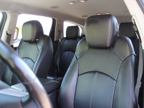 Used 2016 Chevrolet Traverse LT AWD/4WD image 17