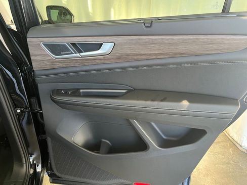 New 2026 Volkswagen Atlas SEL Premium R-Line image 23