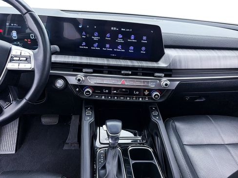 Certified 2024 Kia Telluride EX w/ EX Captain's Chair Package AWD/4WD image 8