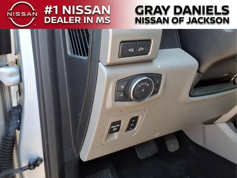Used 2018 Ford F150 Lariat w/ Equipment Group 502A Luxury AWD/4WD image 12