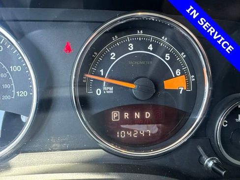 Used 2014 Jeep Compass Latitude FWD image 4