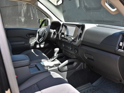 Used 2026 Nissan Frontier S w/ Tow Package RWD image 15
