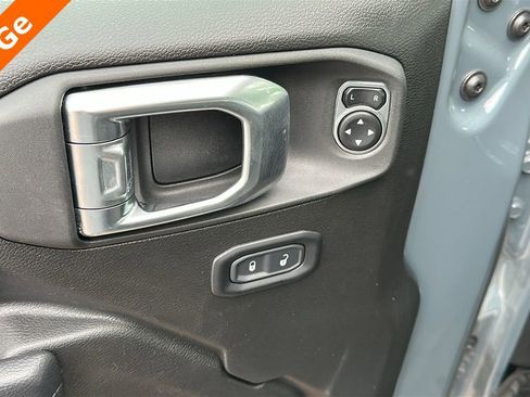 Used 2025 Jeep Wrangler Willys 4xe image 13