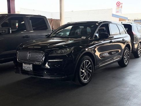 Used 2022 Lincoln Corsair FWD w/ Equipment Group 101A image 3