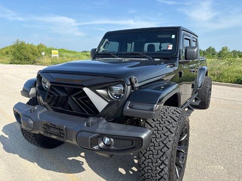 Used 2021 Jeep Gladiator Sport AWD/4WD image 5