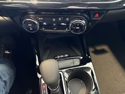 New 2026 Chevrolet Trax ACTIV w/ Sunroof Package image 17