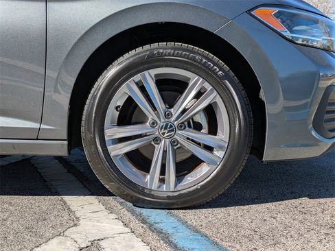 Used 2023 Volkswagen Jetta SE image 11