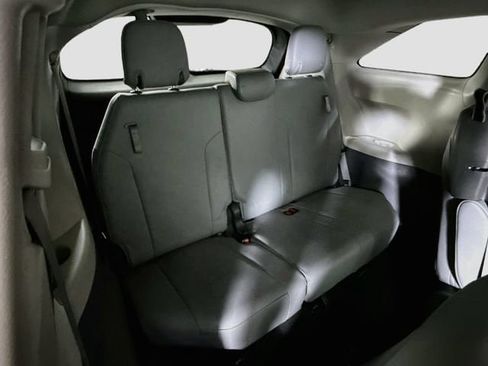 Certified 2022 Toyota Sienna XLE FWD image 29