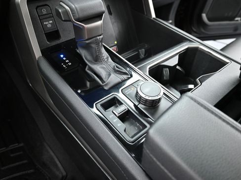 Used 2025 Toyota Tundra Limited image 14