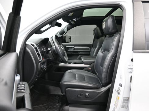 Used 2023 RAM 1500 Big Horn AWD/4WD image 9