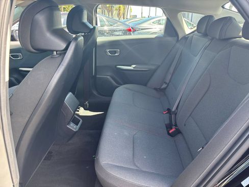 Used 2025 Kia K4 FWD image 24