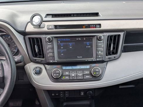 Used 2017 Toyota RAV4 Platinum FWD image 17