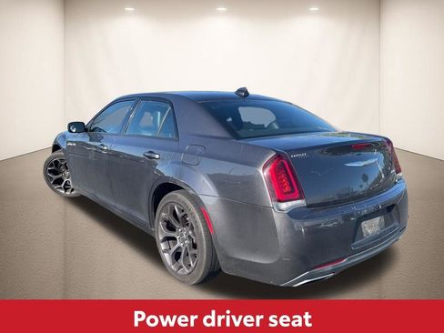 Used 2019 Chrysler 300 S image 9