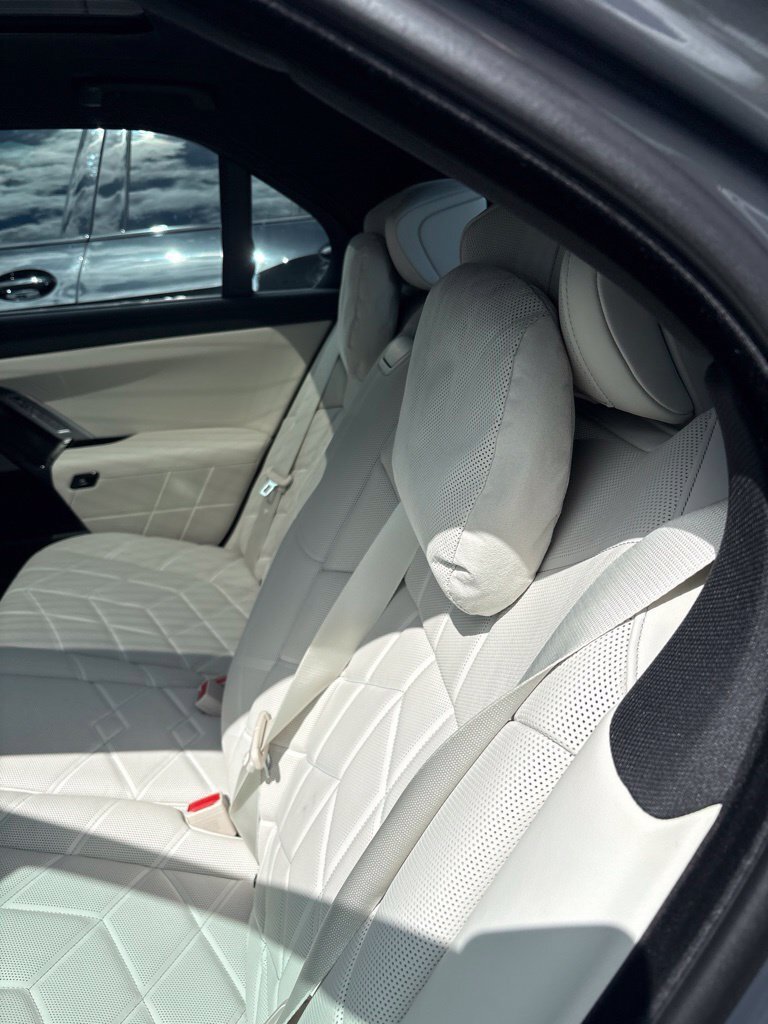 Certified 2023 BMW i7 xDrive60 AWD/4WD image 5