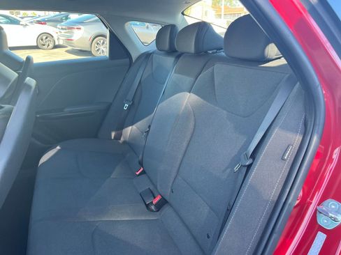 Used 2025 Kia K4 LXS image 27