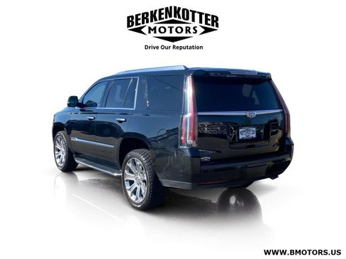 Used 2019 Cadillac Escalade Premium Luxury AWD/4WD image 5